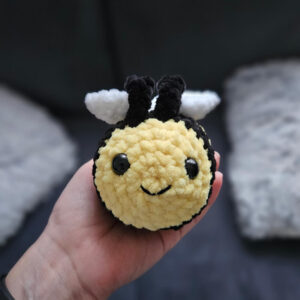 Horgolt méhecske amigurumi fekete