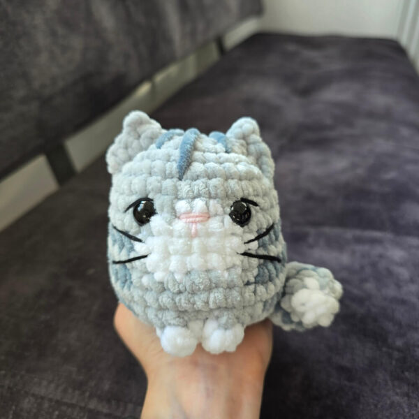 Horgolt cirmos cica amigurumi