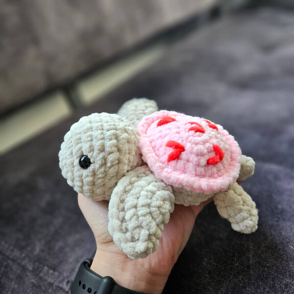 Horgolt szívecskés teknős rózsaszín amigurumi