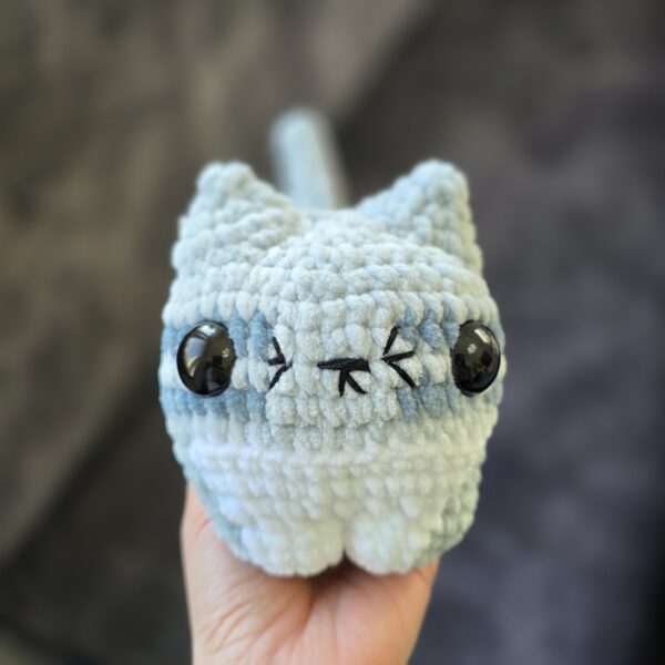 Horgolt pufi cica amigurumi
