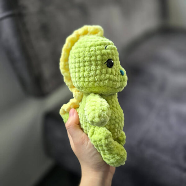 Horgolt dínó amigurumi