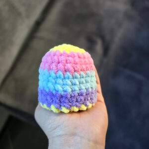 Horgolt kifordítható húsvéti csibe-tojás amigurumi