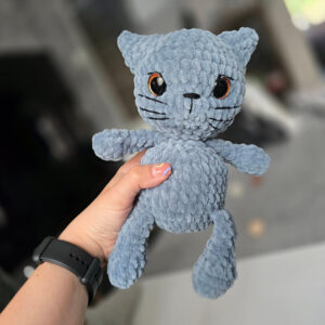 Horgolt cica amigurumi sötétszürke