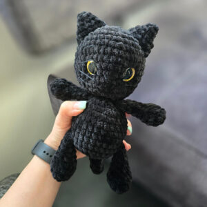 Horgolt cica amigurumi fekete