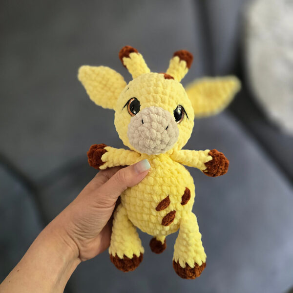 Horgolt zsiráf amigurumi