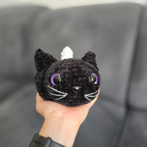 Horgolt cicatök amigurumi (fekete)