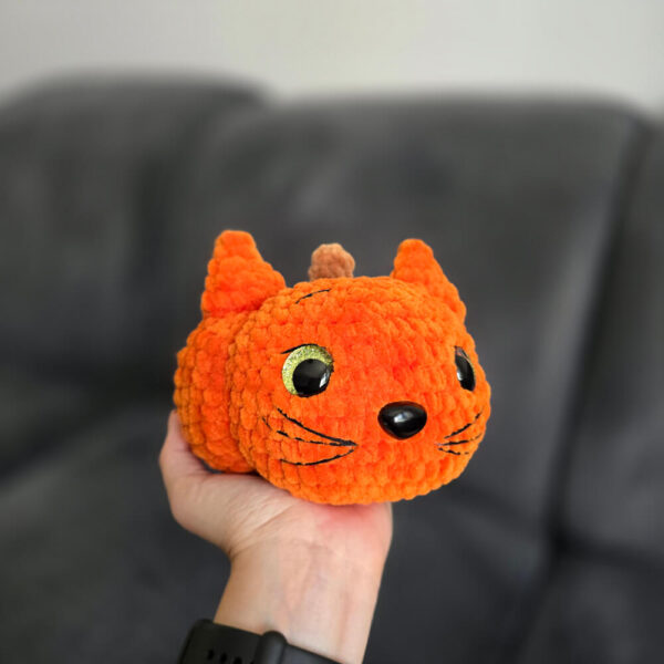 Horgolt cicatök amigurumi (narancssárga)