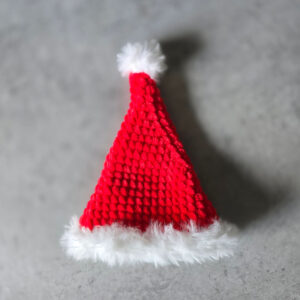 Horgolt mikulássapka amigurumi